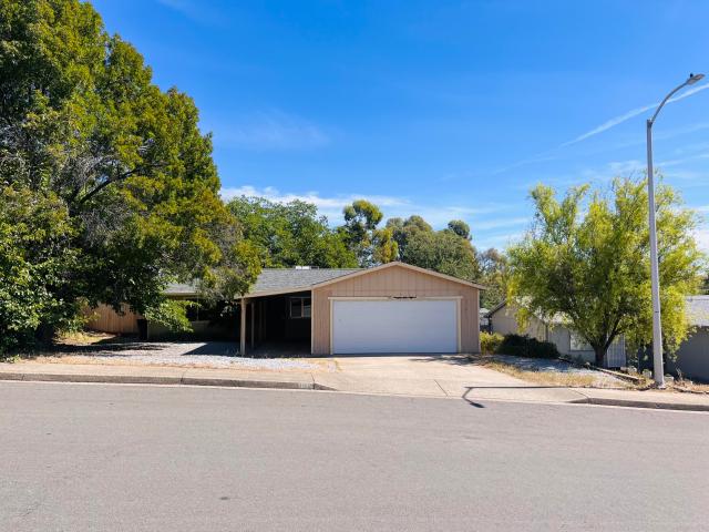 House for sale in Shasta, California