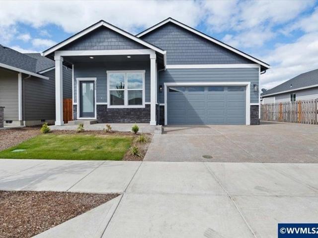 House for sale in Oregonia