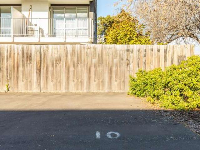 Apartment for sale in Heathcote, Canterbury