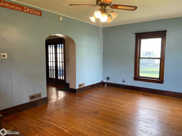 House for sale in Grinnell, Iowa