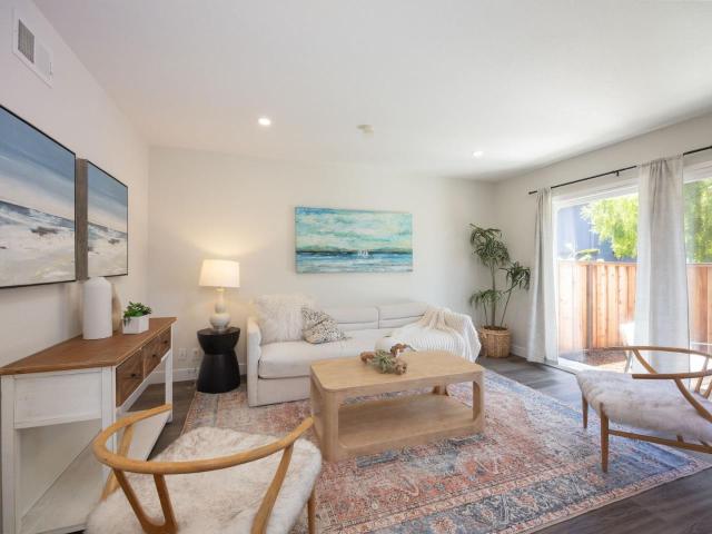 Townhouse for sale in Half Moon Bay