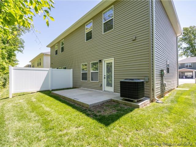 Townhouse for sale in Sellersburg, Indiana