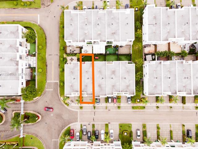 Townhouse for sale in Doral, Florida