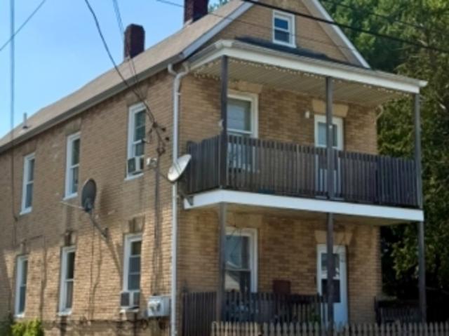 House for sale in Alpha, Warren County
