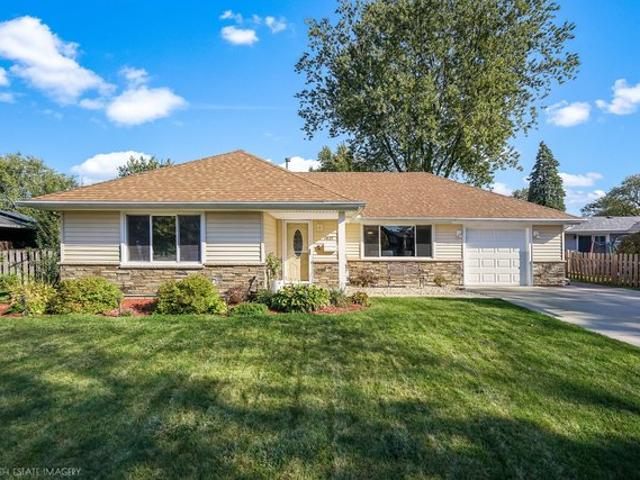 House for sale in Weathersfield, Schaumburg