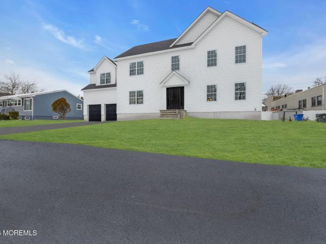 House for sale in Avenel, New Jersey