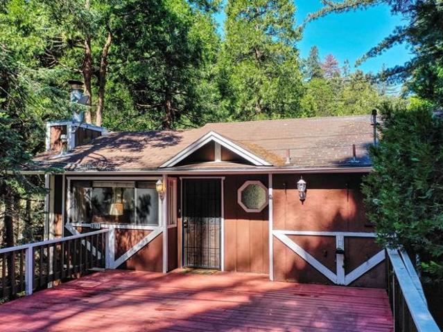 House for sale in Cedarpines Park, California