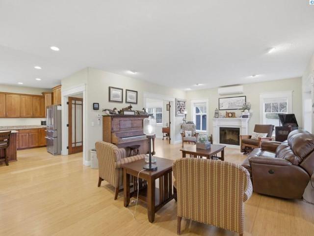 House for sale in Whitman, Washington