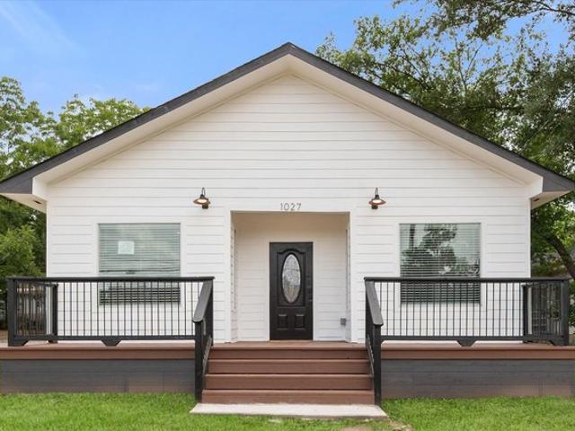 House for sale in Navarro, Texas