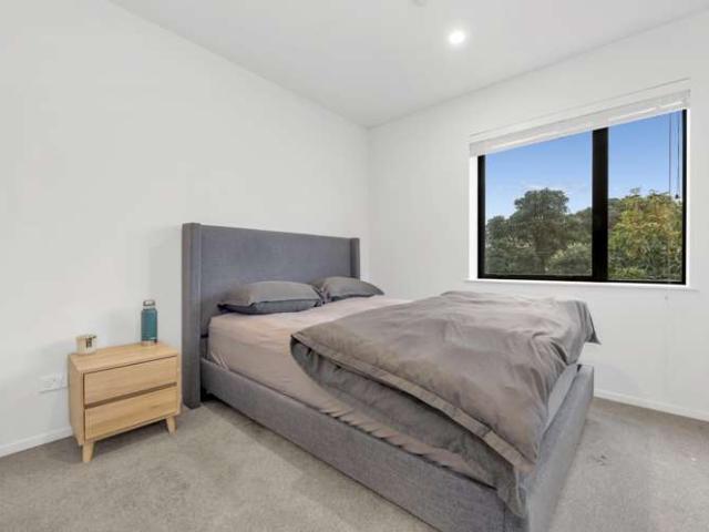 Apartment for sale in Point England, Oroua County
