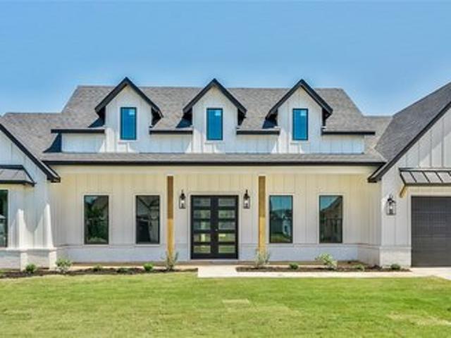 House for sale in Glen Rose, Texas