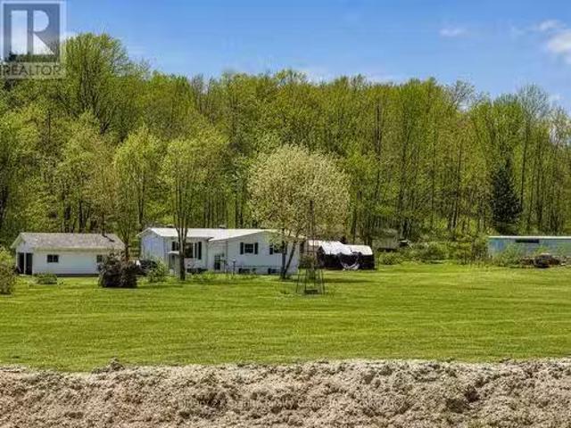 House for sale in Dysart Et Al., Ontario