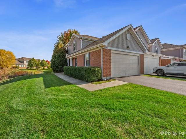 Townhouse for sale in Mchenry, Illinois