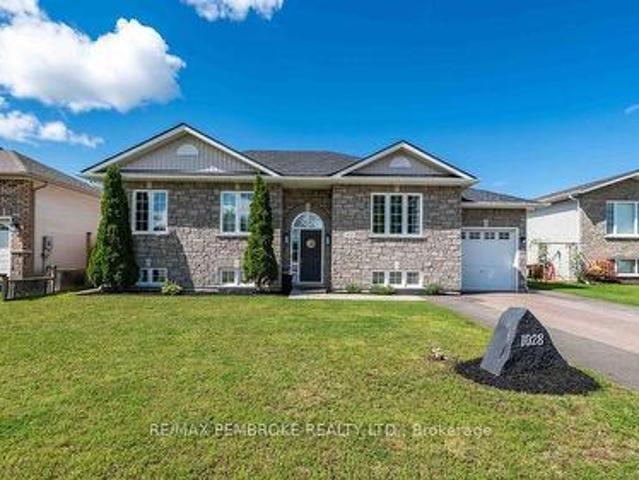 House for sale in Renfrew, Ontario