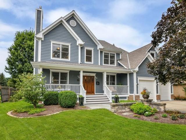 House for sale in Glen Ellyn, Illinois