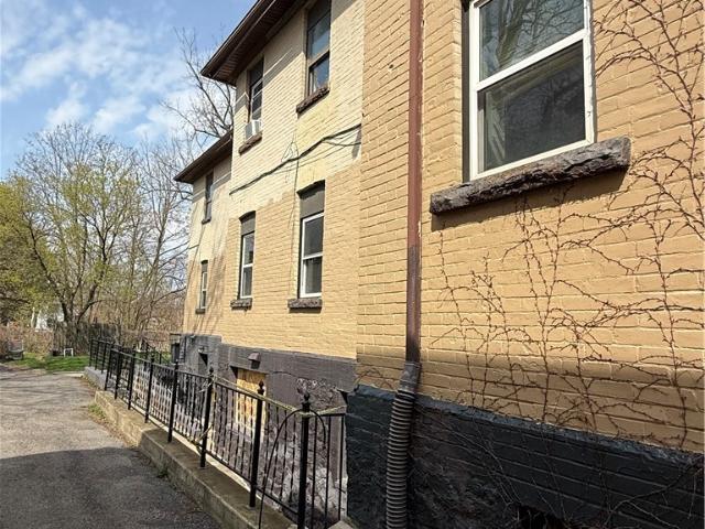 House for sale in Niagara, New York
