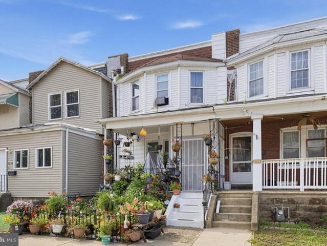 Townhouse for sale in Marcus Hook, Delaware County