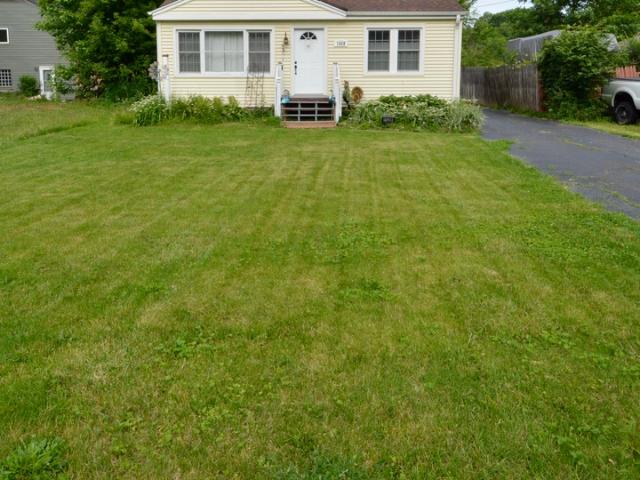 House for sale in South Elgin, Illinois