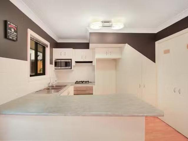 House for rent in Wollongong West, New South Wales