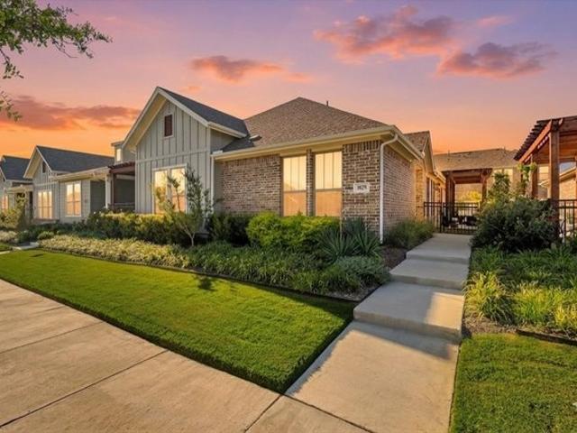 Townhouse for sale in Denton, Texas