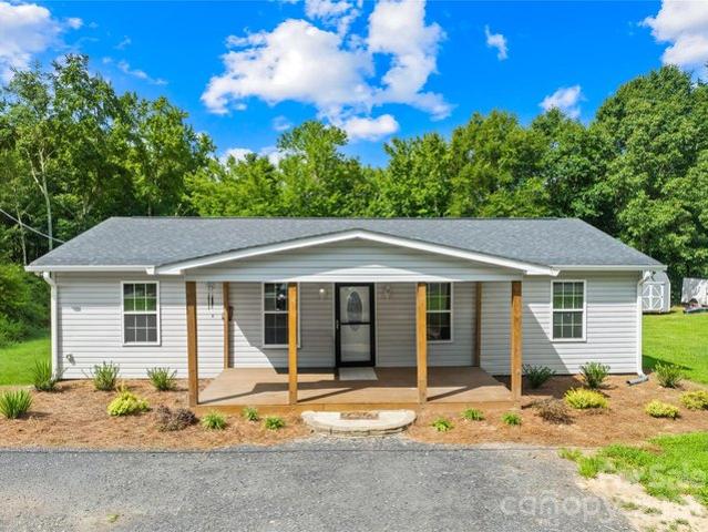 House for sale in Dallas, North Carolina