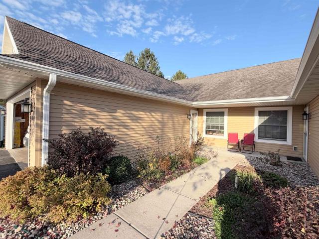 Condo for sale in Waupaca, Waupaca County
