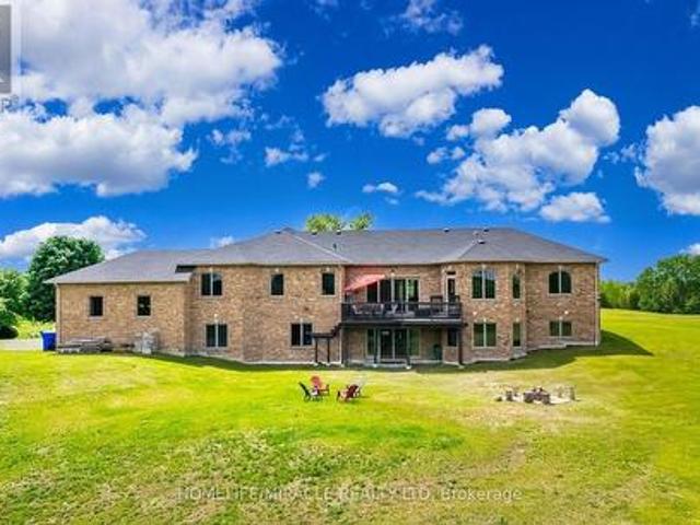 House for sale in Adjala–Tosorontio, Central Ontario