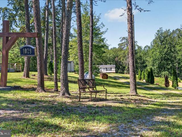 House for sale in Oakland, Louisa