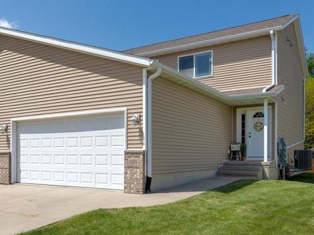 Condo for sale in Waterloo, Iowa