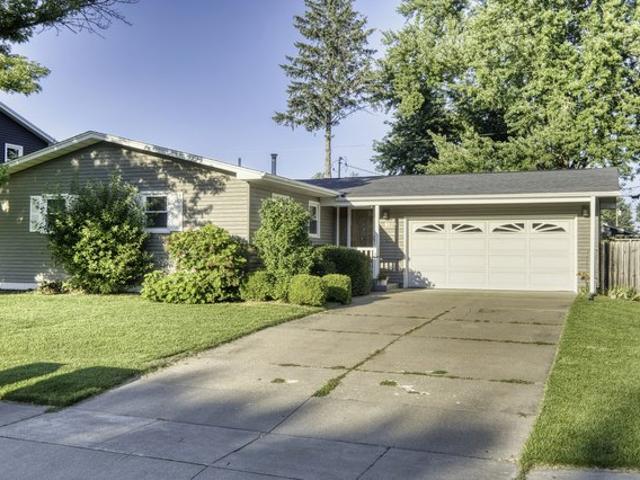 House for sale in Clinton, Iowa