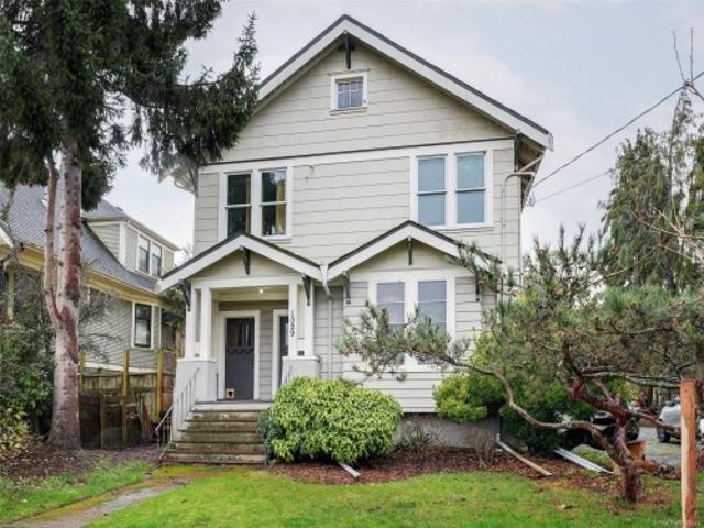 House for sale in North Park, Victoria