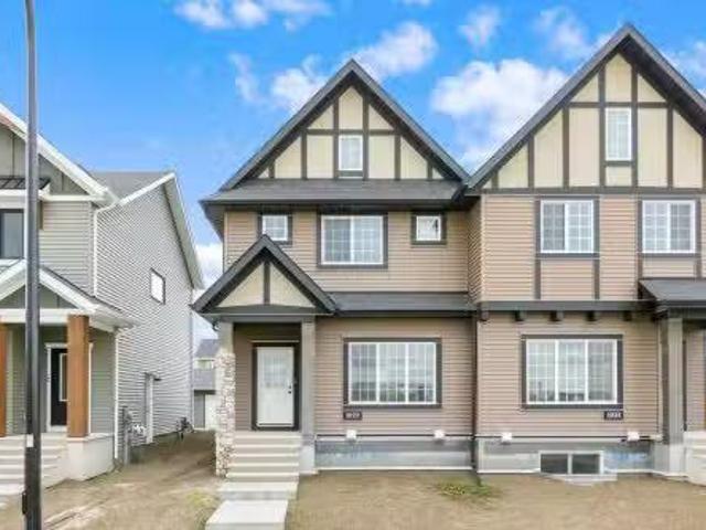 House for sale in Airdrie, Alberta