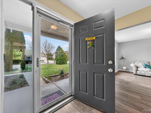 House for sale in Wixom, Michigan