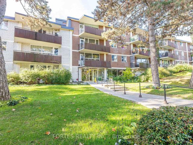 Apartment for sale in Woburn, Ontario