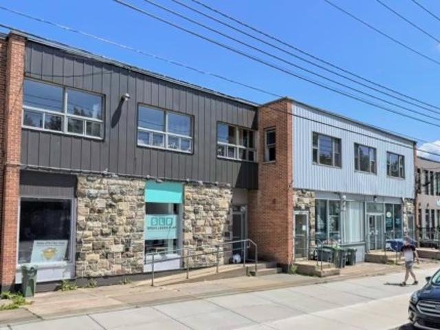 Commercial for rent in Pointe-claire, Quebec
