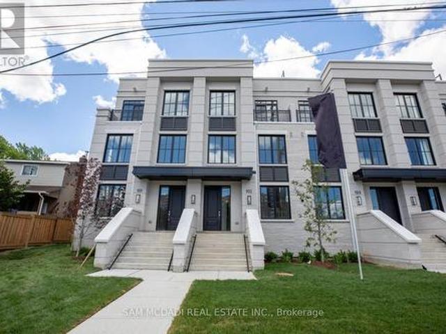 Townhouse for rent in Mississauga, Ontario