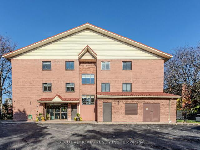 Condo for sale in Toronto, Golden Horseshoe