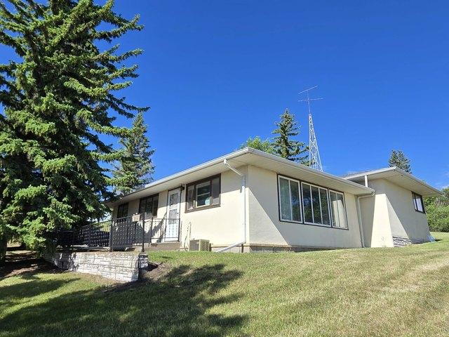 House for sale in Kenmare, North Dakota