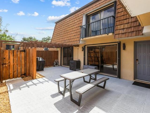 Townhouse for sale in Greenacres, Florida