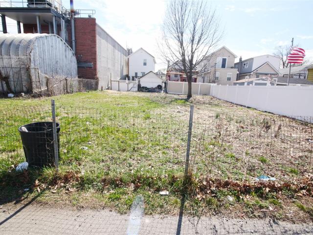 Land for sale in Queens, Arverne