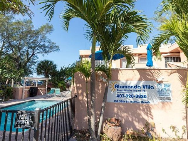 House for sale in Holmes Beach, Florida