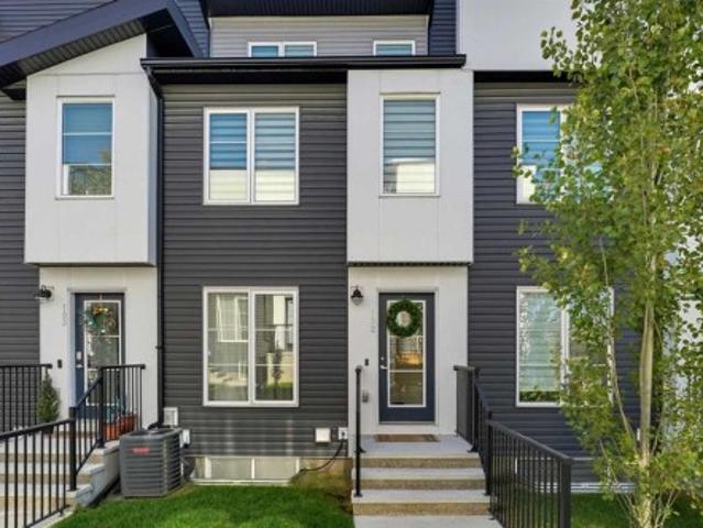 Townhouse for sale in Northwest, Alberta
