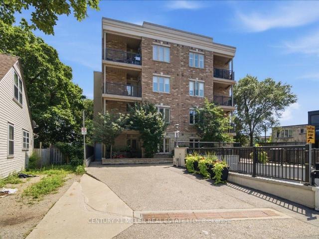 Condo for sale in Oakville, Ontario