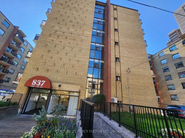 Apartment for rent in Eglinton—Lawrence, Toronto