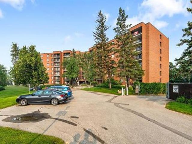 Condo for sale in Cloutier Drive, Winnipeg