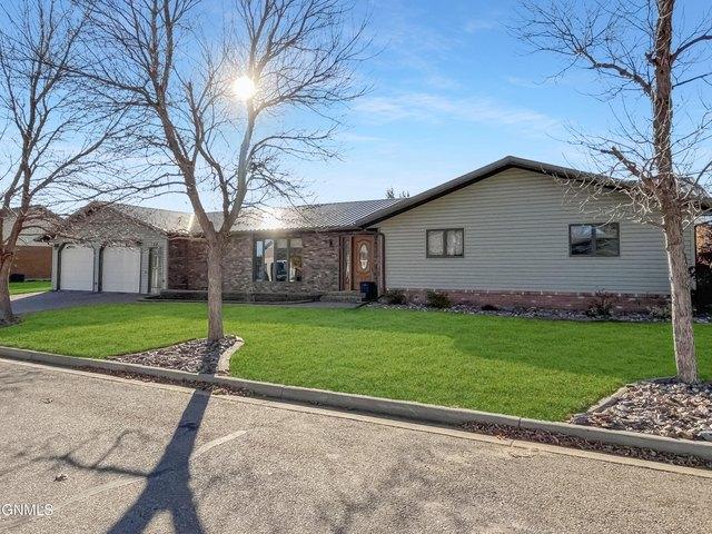 House for rent in Crosby, North Dakota