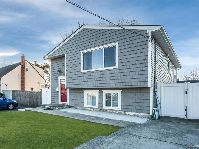 Property for sale in Babylon, New York