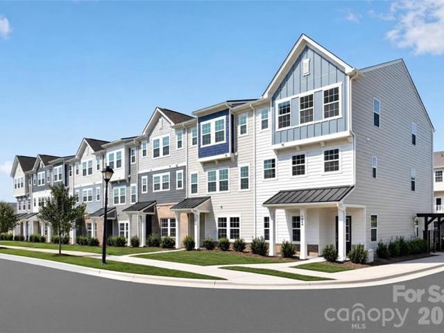 Townhouse for sale in Mooresville, Iredell County