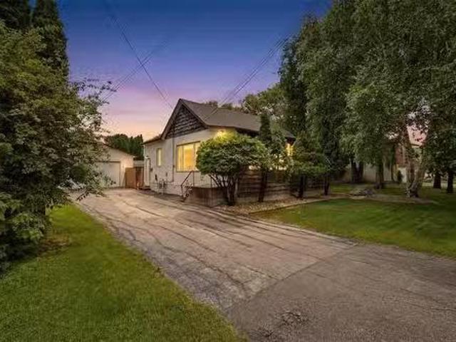 House for sale in East St. Paul, Manitoba