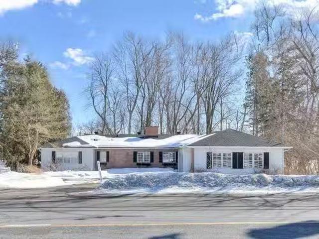 House for sale in Beaconsfield House for sale in Beaconsfield